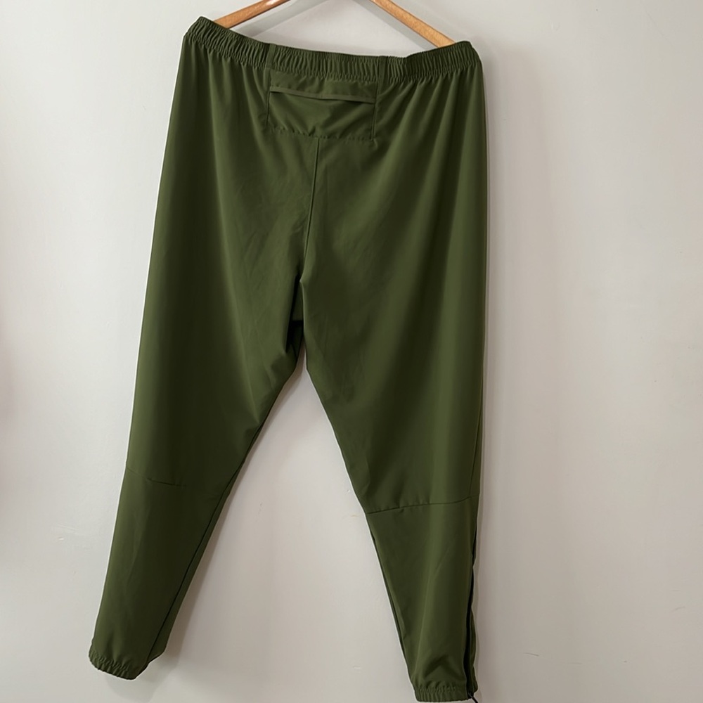Nike Dri-Fit pants - Picture 5 of 11